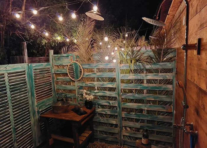 Domaine Authentique De Rose Luxe tent Porto-Vecchio (Corsica)