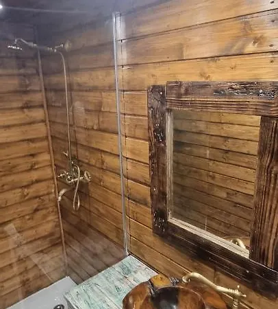 Domaine Authentique De Rose