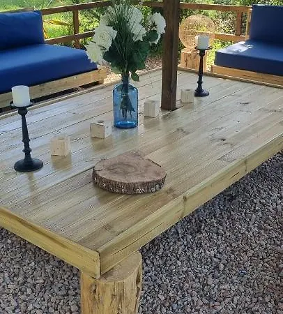 Domaine Authentique De Rose *