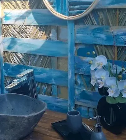 Domaine Authentique De Rose *