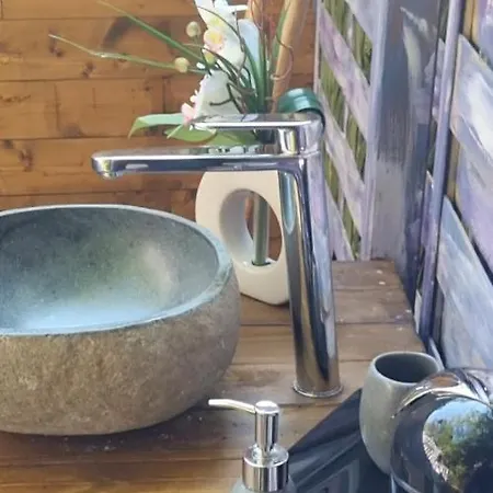 Domaine Authentique De Rose Porto Vecchio