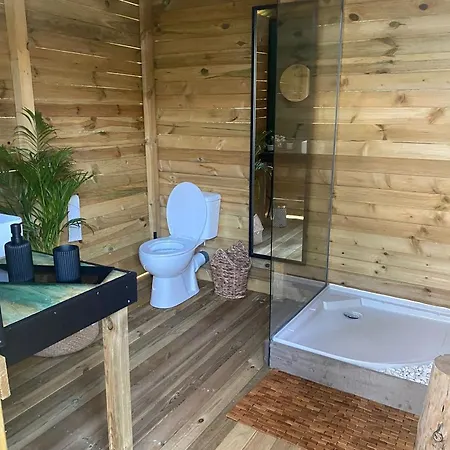 Domaine Authentique De Rose Luxury tent