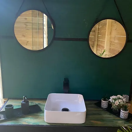 Domaine Authentique De Rose Campo de lujo