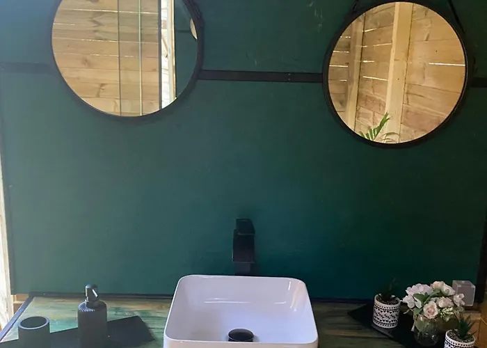 Domaine Authentique De Rose Tente de luxe